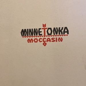 Minnetonka 5 layer fringe black moccasin